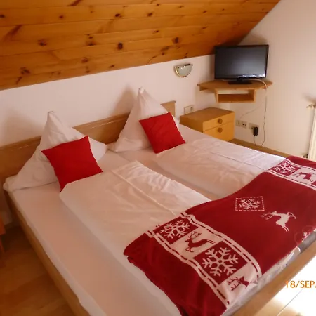 Landgasthaus Gemsennest بيت ضيافة
