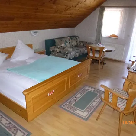 Landgasthaus Gemsennest ゲストハウス