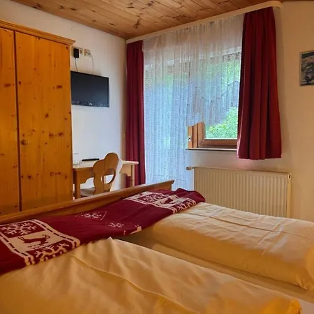 Pensjonat Landgasthaus Gemsennest 3*